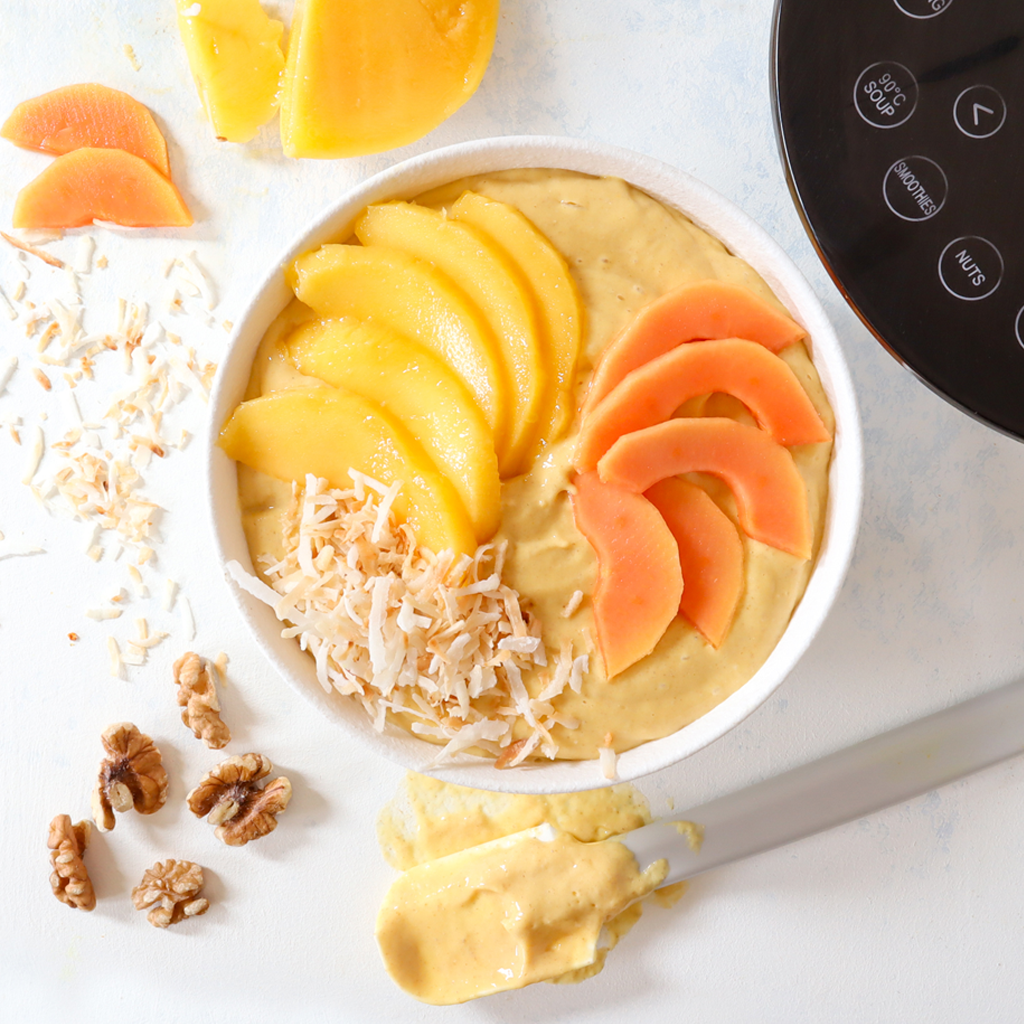 Anti-inflammatory tropical smoothie bowl