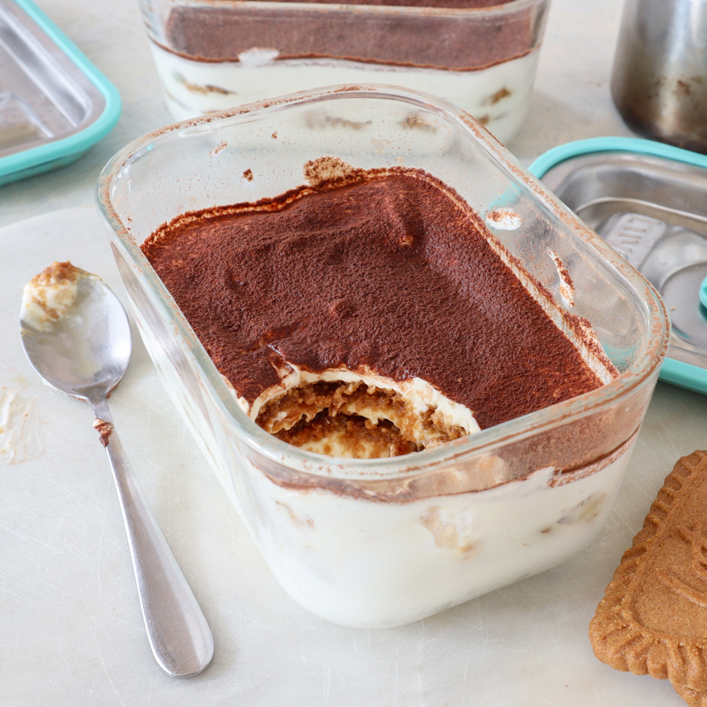 Easy & delicious yogurt tiramisu